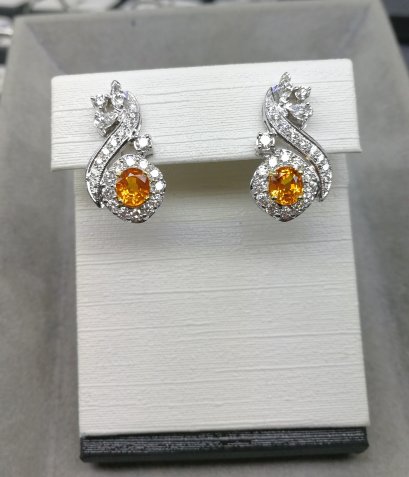 ต่างหูบุษราคัม EERYS01